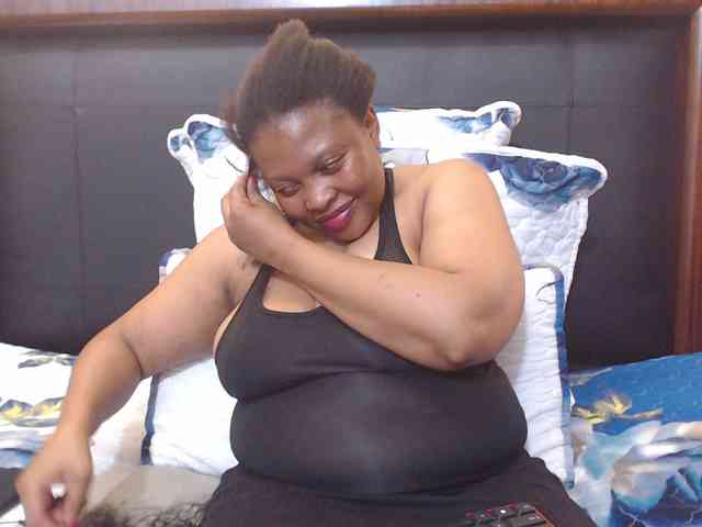 Busttyebony19 webcam