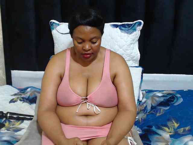 Busttyebony19 Busttyebony19