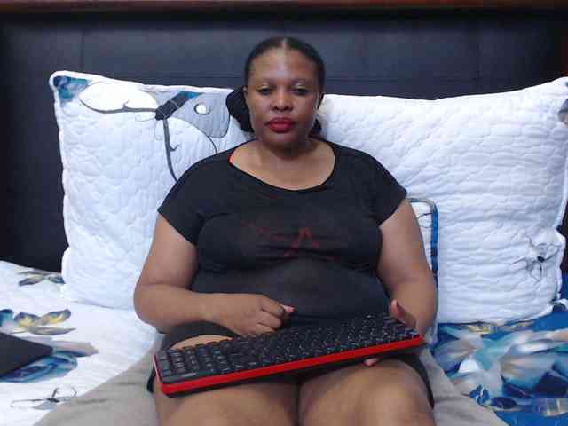 Busttyebony19 webcam