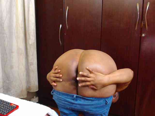 Busttyebony19 webcam