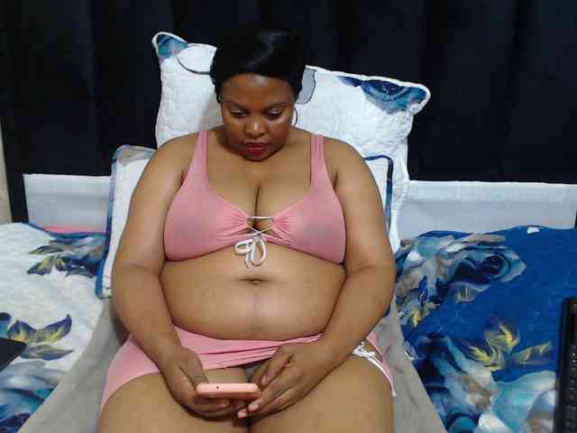 Busttyebony19 webcam