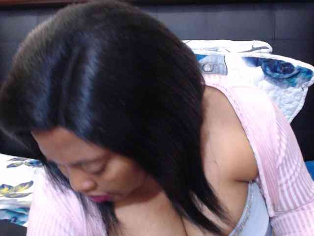 Busttyebony19 webcam