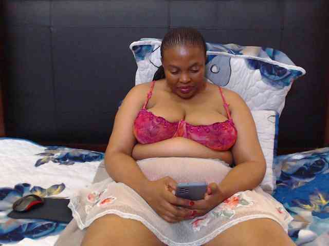 Busttyebony19 webcam