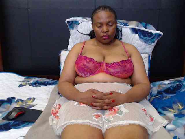 Busttyebony19 webcam