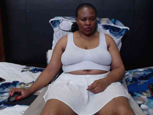 Busttyebony19 webcam