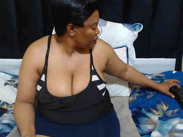 Busttyebony19 Busttyebony19