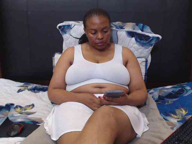 Busttyebony19 Busttyebony19