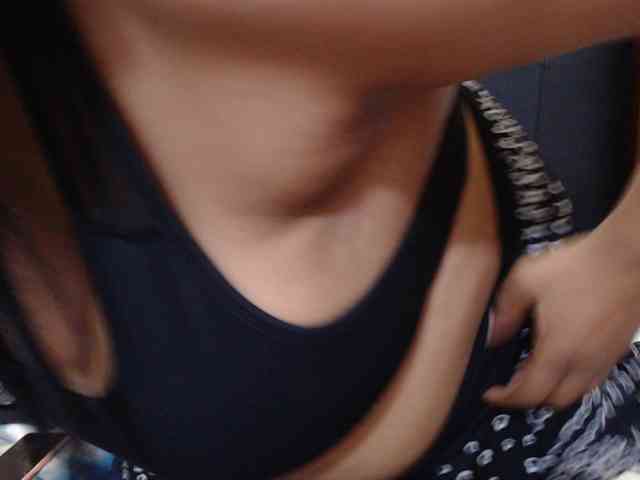 Busttyebony19 webcam