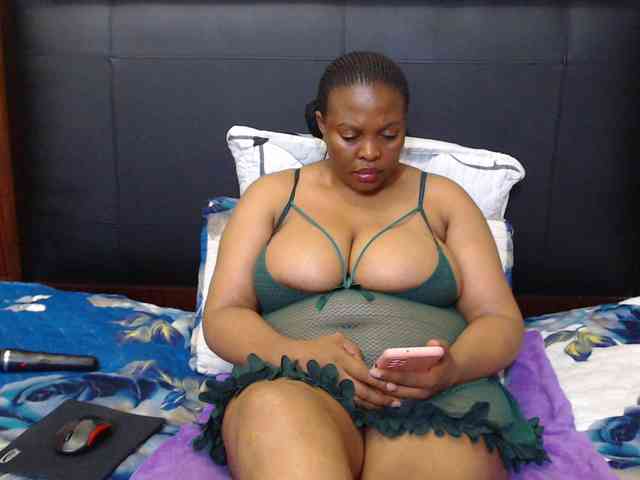 Busttyebony19 Busttyebony19