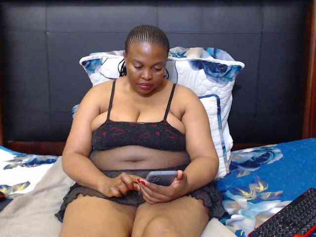 Busttyebony19 webcam