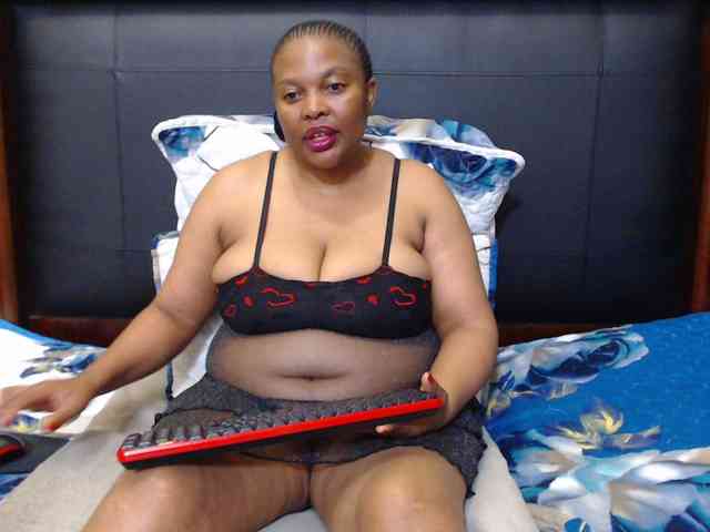 Busttyebony19 webcam