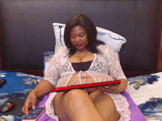 Busttyebony19 webcam