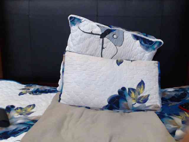 Busttyebony19 webcam