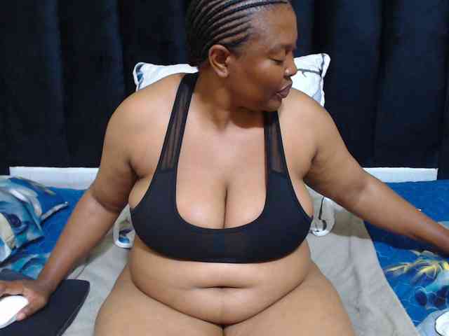 Busttyebony19 webcam