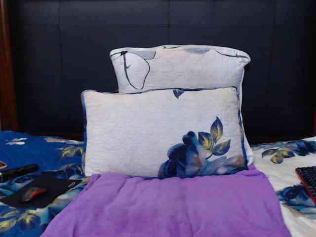 Busttyebony19 webcam