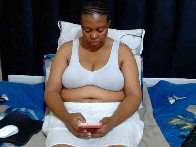 Busttyebony19 webcam