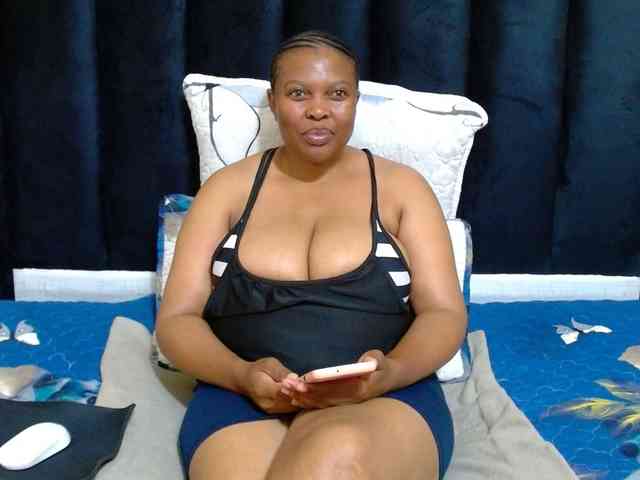 Busttyebony19 webcam