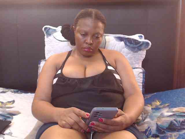 Busttyebony19 webcam