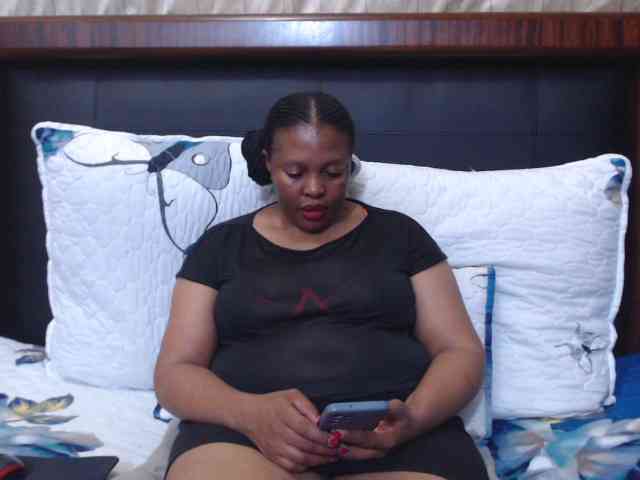 Busttyebony19 webcam