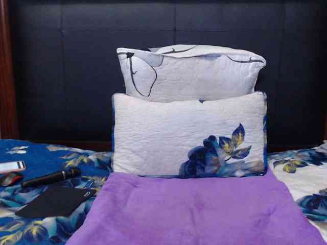 Busttyebony19 webcam