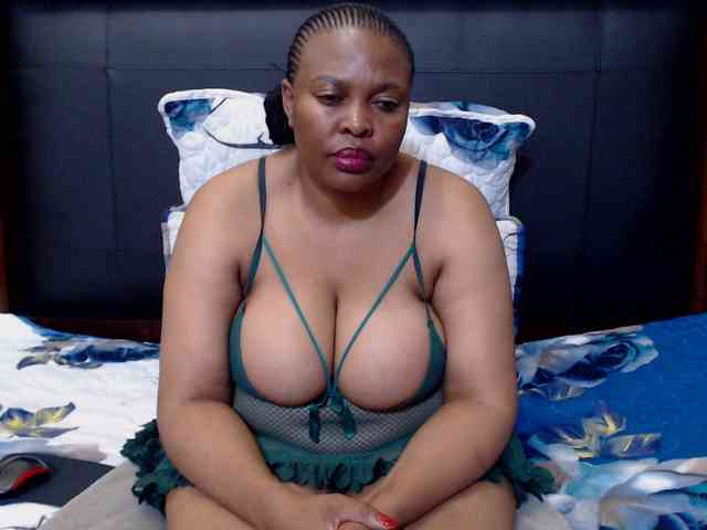 Busttyebony19 webcam
