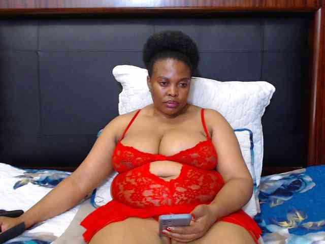 Busttyebony19