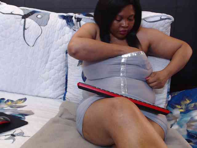 Busttyebony19 webcam