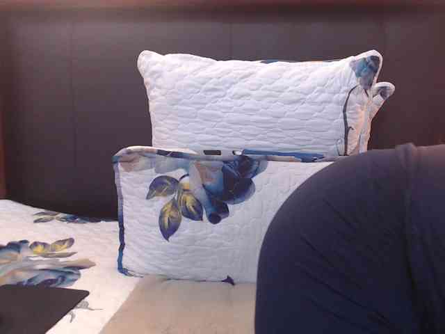 Busttyebony19 webcam
