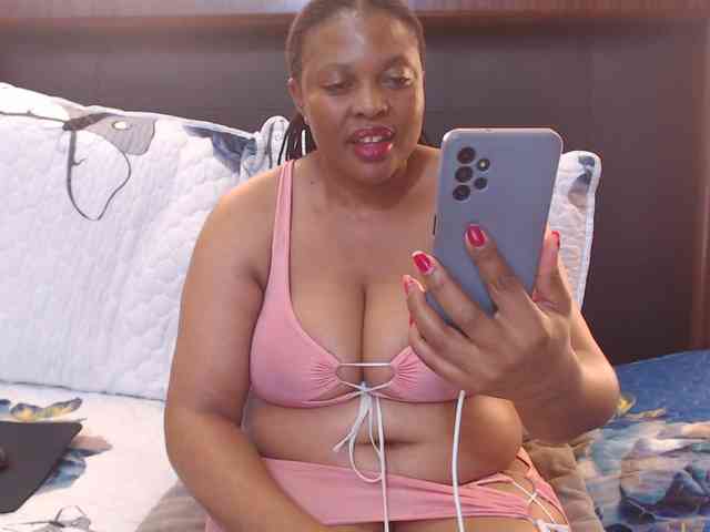 Busttyebony19 webcam