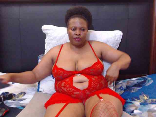 Busttyebony19