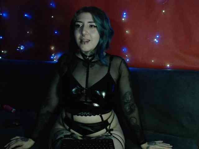 AliceCalloway webcam