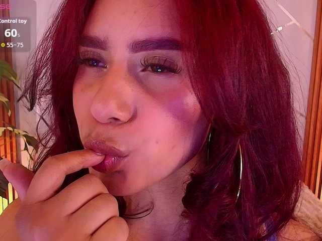 Charlotte-69 live cam profile