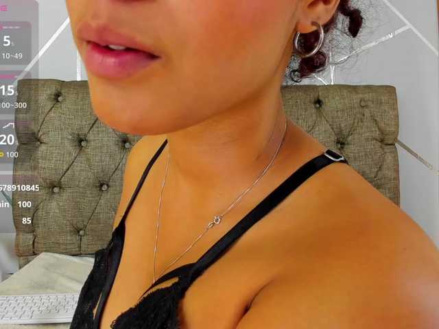 Charlotte-69's BongaCams show and profile