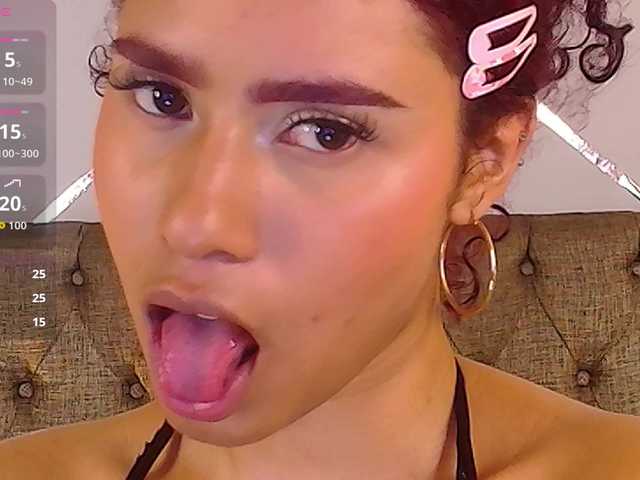 Charlotte-69's BongaCams show and profile