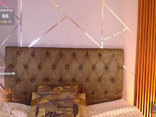 Charlotte-69's BongaCams show and profile