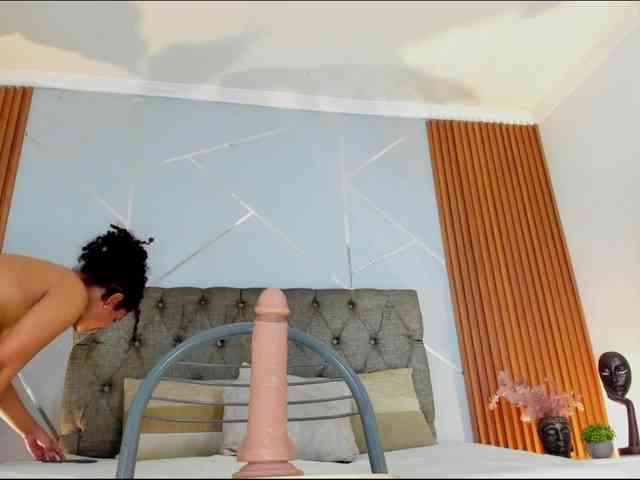 charlotte-69 webcam