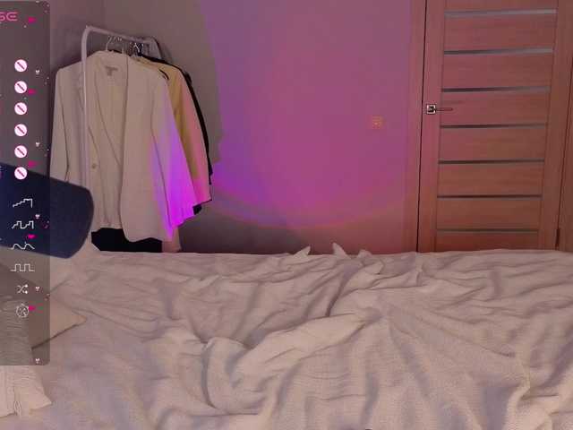 AlenGrace's BongaCams show and profile