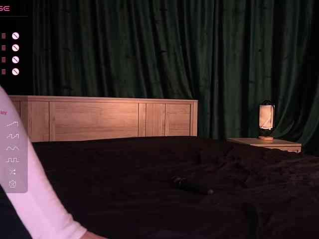 free nude webcam AlenGrace