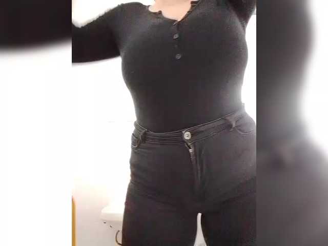 StacyMilk's BongaCams show and profile