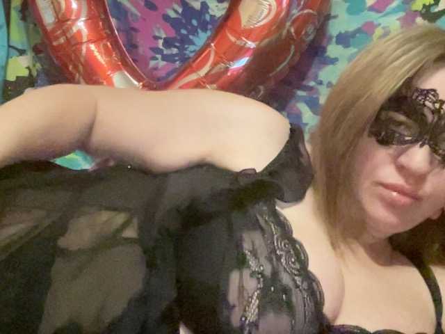 StacyMilk's BongaCams show and profile