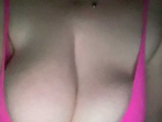 StacyMilk's BongaCams show and profile