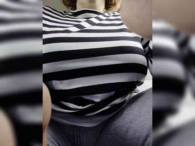 EVIL_TITS webcam