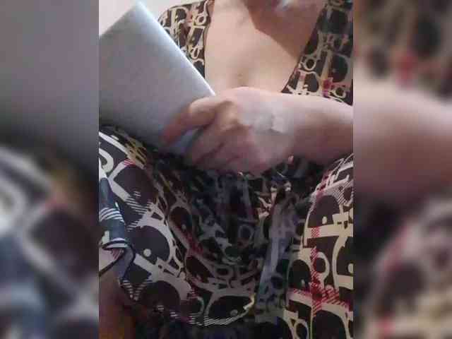 EVIL_TITS webcam