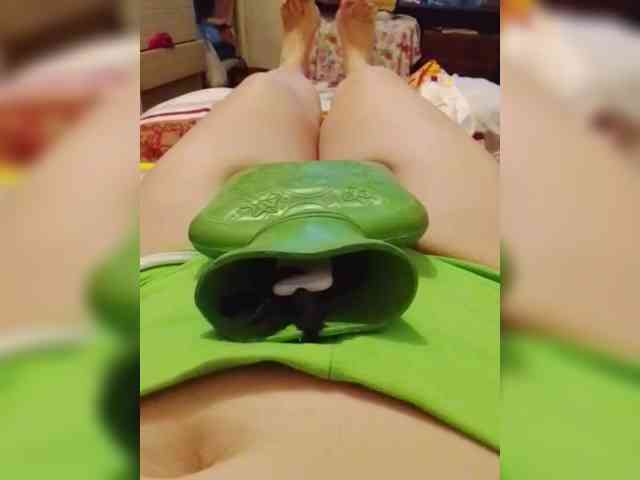 EVIL_TITS webcam