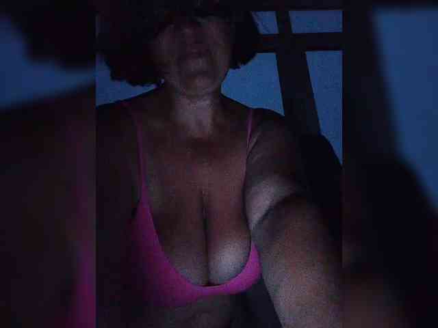 EVIL_TITS webcam