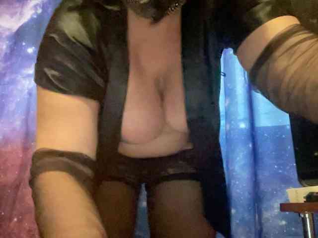 EVIL_TITS webcam