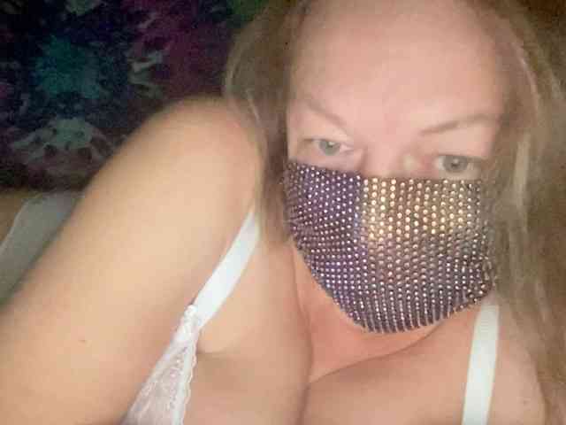 EVIL_TITS webcam