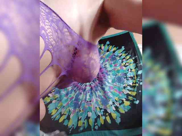 EVIL_TITS webcam