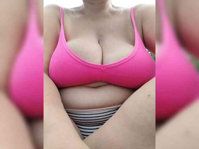 EVIL_TITS webcam