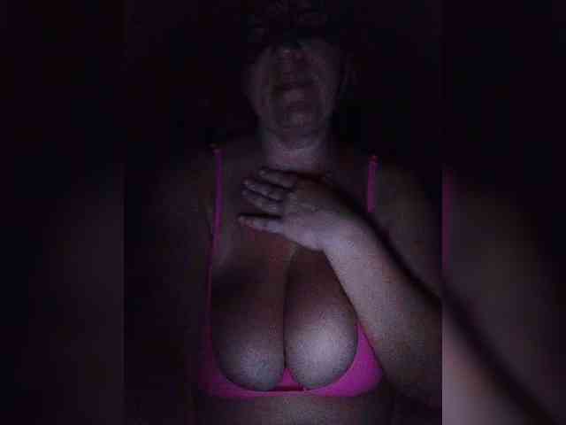 EVIL_TITS webcam